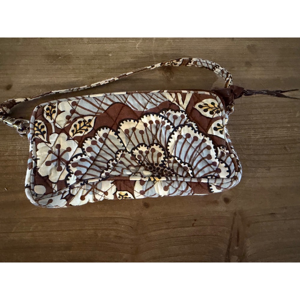 Vera Bradley Mocha Rouge Quilted Cotton Floral Wristlet Pouch‎ Brown Blue Cream